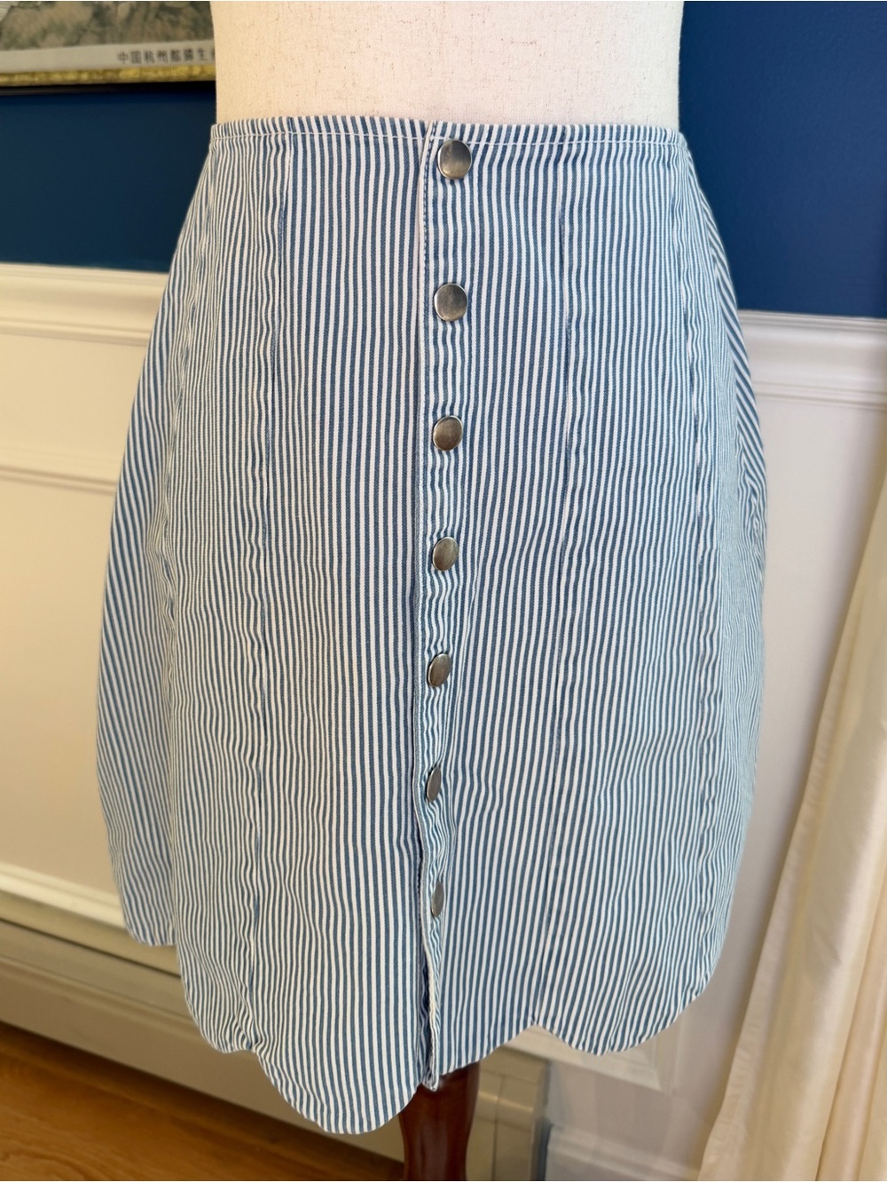 Miami Soft Denim Blue and White Scalloped Edge Button Front Skirt, Size Small